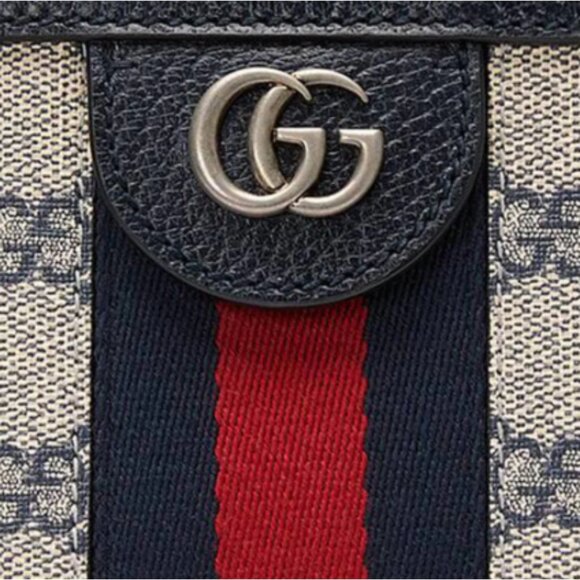 100% Authentic!! GUCCI GG monogram supreme medium shoulder - Clutch / Crossbody - Picture 1 of 13